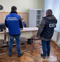 У Дрогобичі правоохоронці затримали чиновника міської ради під час одержання хабара