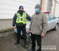 У Червоноградському районі поліцейські викрили зловмисника, причетного до крадіжки з будинку