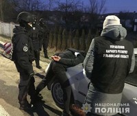 На Львівщині поліцейські затримали групу зловмисників, причетних до розбійних нападів на пасажирів рейсових автобусів