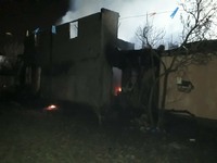 Київська область: триває ліквідація пожежі житлового будинку