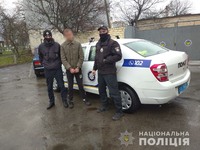 Поліцейські Київщини оперативно затримали зловмисника, який пограбував пенсіонера
