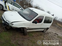 На Львівщині поліцейські оперативно розшукали викрадений у Дрогобицькому районі автомобіль