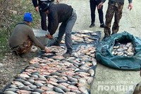На Хмельниччині поліцейські затримали браконьєра із сусідньої області, у якого вилучили майже 250 кг риби