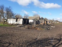 Новоград-Волинський район: рятувальники ліквідували пожежу на території приватного домоволодіння