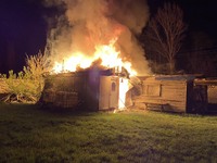Миронівський район: рятувальники ліквідували загорання вагончиків та гаражу