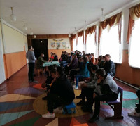 Братський військовий комісар орієнтує школярів Новомарївської ОТГ на військові професії.
