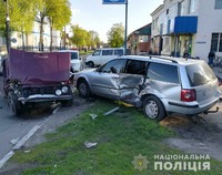 Поліція Полтавщини встановлює обставини ДТП, в якій травмовано двох людей