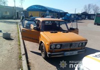 На Житомирщині поліцейські затримали молодика за крадіжку, спробу угону та незаконне заволодіння автомобілем