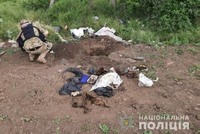 Генічеські поліцейські вилучили покинутий схрон боєприпасів