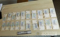 Поліцейські оперативно розкрили крадіжку грошей з офісу в Хусті