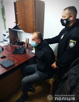 У Хмельницькій області поліція готує підозру чоловікові, який намагався відкупитися за вчинення крадіжки