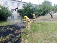 Горностаївські вогнеборці оперативно загасили пожежу на відкритій території