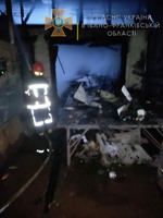 Рятувальники ліквідували пожежу складського приміщення в Коломийському районі