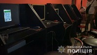 Черкаські поліцейські викрили незаконний гральний заклад у Каневі