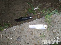 Черкаські поліцейські затримали зловмисника, який завдав ножових поранень двом чоловікам