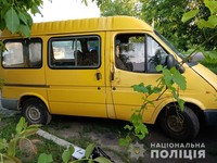 У Високопіллі поліцейські затримали 21-річного угонщика мікроавтобусу