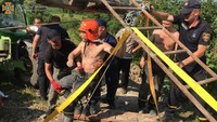 Вінницька область: рятувальники дістали з-під завалу людину