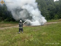 Теплицькі рятувальники ліквідували пожежу легкового автомобіля