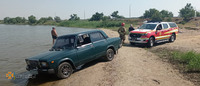 М. Курахове: бійці ДСНС вилучили легковий автомобіль, який застряг у піску