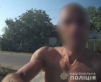 Завдяки інформації жителів Василівського району, поліція затримала  підозрюваного у скоєнні тяжких злочинів