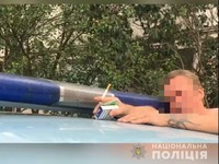 Поліцейські вилучили у жителя Харківщини речовину, схожу на наркотичну