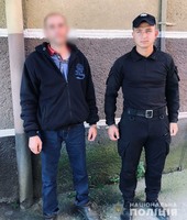 На Івано-Франківщині поліцейські оперативно затримали чоловіка за смертельне побиття знайомого