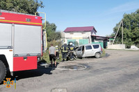 Синельниківський район: вогнеборці ліквідували пожежу в автомобілі