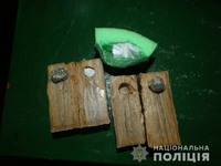 У м. Старобільськ поліцейські вилучили  наркотики, які намагалися передати засудженому, який перебуває в СІЗО