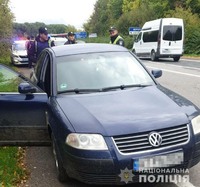 На Львівщині поліцейські затримали зловмисників, підозрюваних у розбійному нападі на молоду дівчину