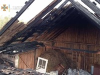 Львівська область: протягом доби рятувальники двічі ліквідовували пожежі в господарських будівлях