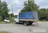 Поліція Полтавщини встановлює обставини ДТП, в якому постраждала пасажирка легковика