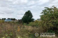 На Полтавщині поліція встановлює обставини загибелі жителя Миргородського району, тіло якого виявили у лісосмузі