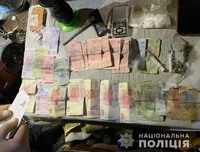 Каховські поліцейські затримали збувальника наркотиків