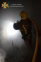 Олешківські рятувальники ліквідували загорання допоміжної споруди