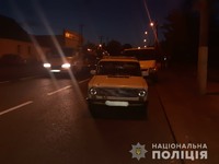 У Миколаєві водій ВАЗу скоїв наїзд на неповнолітнього хлопчика – правоохоронці з’ясовують обставини ДТП та встановлюють свідків