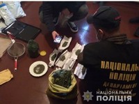 На Луганщині поліцейські викрили чоловіка, який причетний до незаконного обігу наркотичних засобів