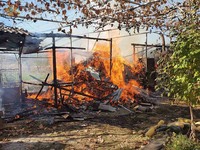 На Ужгородщині рятувальники ліквідували пожежу на приватному обійсті