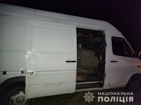 Олевські поліцейські вилучили автомобіль з деревиною без документів