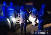 На Хмельниччині поліцейські оперативно затримали зловмисника, який вчинив розбійний напад на жительку сусідньої області