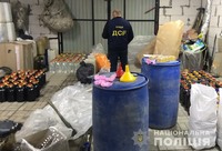 На Житомирщині поліцейські вилучили фальсифікований алкоголь та цигарки