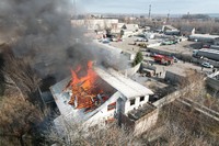 В місті Здолбунів вогнеборці ліквідовали пожежу у приватному гаражі