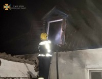 Великолепетиські рятувальники ліквідували пожежу даху будинку