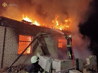 Херсонські рятувальники ліквідували пожежу покинутого будинку