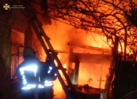 Херсонські рятувальники ліквідували пожежу господарчої споруди