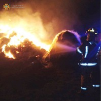 Каланчацькі вогнеборці ліквідували пожежу 600 тюків соломи