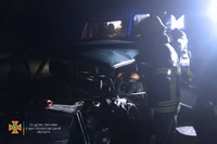 Новомосковський район: надзвичайники вивільнили постраждалого з пошкодженої внаслідок ДТП автівки