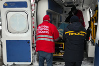 Шепетівський район: рятувальники надали допомогу працівникам “швидкої” у транспортуванні хворого