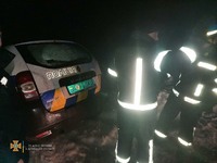 Протягом доби рятувальники 9 разів надали допомогу водіям на дорогах Донеччини