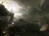 Золочівський район: вогнеборці ліквідували пожежу в автомобілі