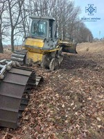 Київська область: гусеничний бульдозер наїхав на протитанкову міну